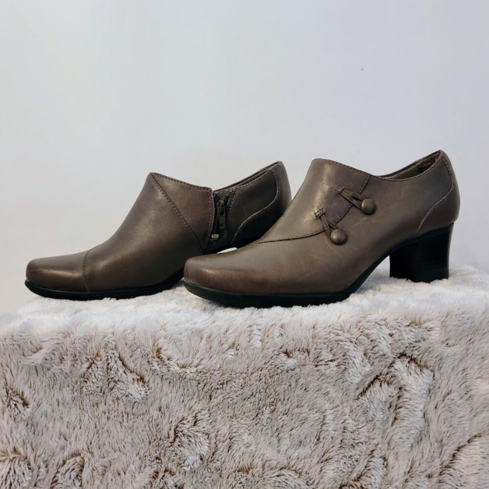 Clarks Taupe Ankle Booties, Women's Size 7M